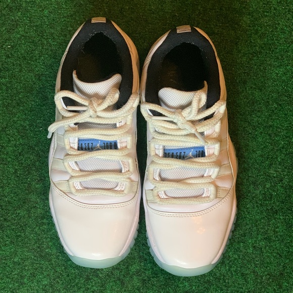 Jordan 11 legend blue low🤍🤍 - Picture 2 of 5
